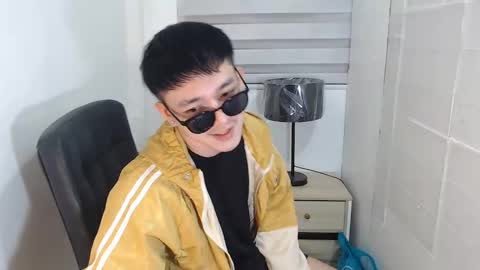 Snapshot of cute_enzo24 chatting on December 2024 06:00:01 AM cute_enzo24 online show from December 2024 06:00:01 AM