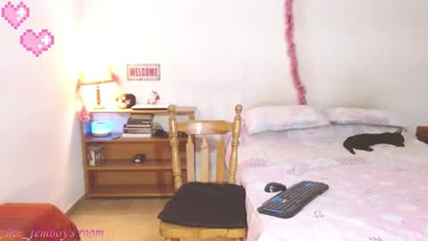 Snapshot of cute_femboy420 chatting on June 2026 01:00:01 AM Valeria Vergara online show from June 2026 01:00:01 AM