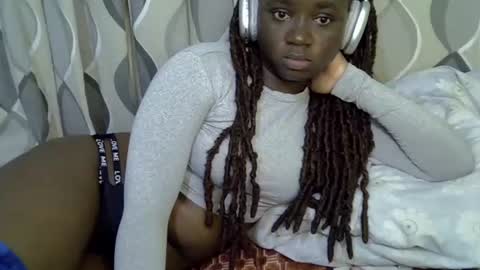 Snapshot of cute_gee chatting on June 2026 07:54:01 AM daddysdoll online show from June 2026 07:54:01 AM