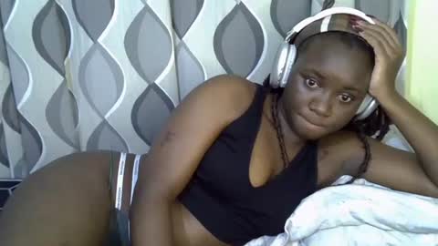 Snapshot of cute_gee chatting on June 2026 10:21:02 PM daddysdoll online show from June 2026 10:21:02 PM