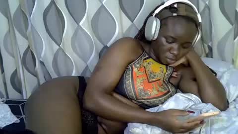 Snapshot of cute_gee chatting on June 2026 10:27:01 AM daddysdoll online show from June 2026 10:27:01 AM