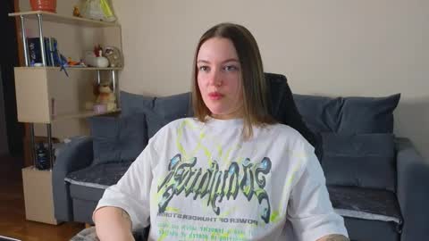 Snapshot of cute_junk chatting on September 2025 03:38:01 PM Kite and Jack online show from September 2025 03:38:01 PM