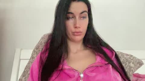 cute_kriss94 online show from January 2026 12:43:01 PM