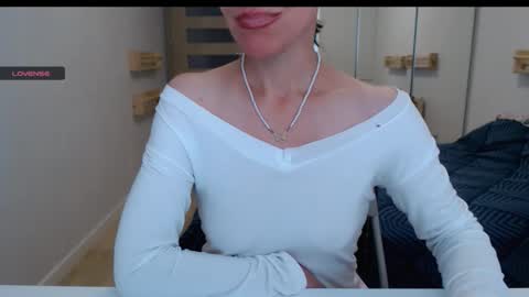 cute_lion_ online show from October 2025 10:49:01 AM