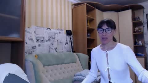 cute_lion_ online show from April 2026 12:36:01 PM