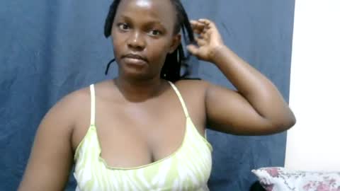 Snapshot of cute_lyn6 chatting on June 2026 02:18:02 AM cute_lyn6 online show from June 2026 02:18:02 AM
