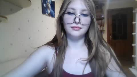 Snapshot of cute_minx chatting on June 2026 07:16:02 PM Veronica online show from June 2026 07:16:02 PM