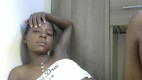 Snapshot of cute_sexy3 chatting on February 2025 10:19:02 PM SHARON online show from February 2025 10:19:02 PM