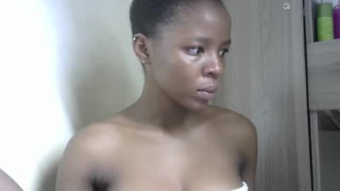 Snapshot of cute_sexy3 chatting on February 2025 11:05:01 PM SHARON online show from February 2025 11:05:01 PM