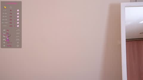 Snapshot of cute_shine chatting on December 2024 09:40:02 AM  Hey im Kristina Thank you for your support  online show from December 2024 09:40:02 AM