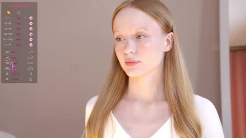 Snapshot of cute_shine chatting on March 2025 07:14:02 AM  Hey im Kristina Thank you for your support  online show from March 2025 07:14:02 AM