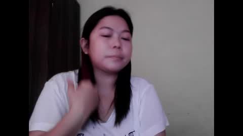 Snapshot of cute_slut09 chatting on May 2026 07:46:02 AM Mimi online show from May 2026 07:46:02 AM