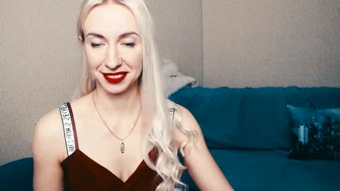 Snapshot of cute_smile_shy chatting on January 2025 04:59:01 AM cute_smile_shy online show from January 2025 04:59:01 AM