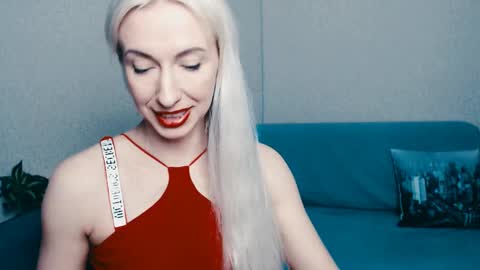 Snapshot of cute_smile_shy chatting on March 2025 10:49:02 PM cute_smile_shy online show from March 2025 10:49:02 PM