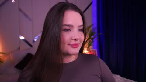 Amber online show from September 2025 11:04:02 PM