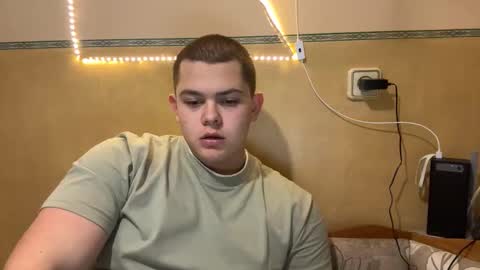 Alex online show from November 2025 08:20:02 PM