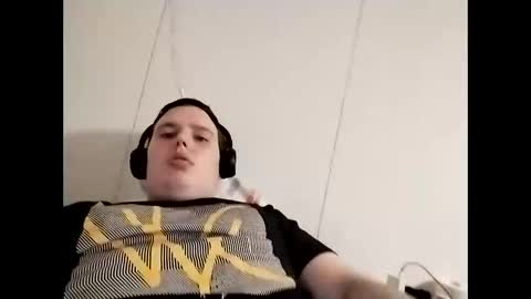 CuteguyBWC92 online show from December 2025 11:02:01 PM