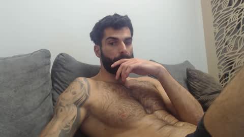 cuteeboy online show from November 2025 08:38:02 PM