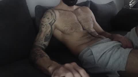 cuteeboy online show from March 2026 11:32:01 AM