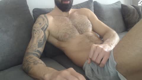 cuteeboy online show from April 2026 06:29:02 AM