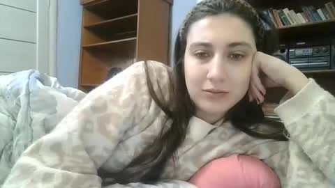 cutekattie online show from December 2025 05:57:01 AM