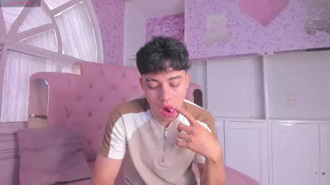 cutenaked_ online show from December 2025 01:28:02 PM