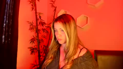 cutesamantha_ online show from May 2026 09:43:01 PM