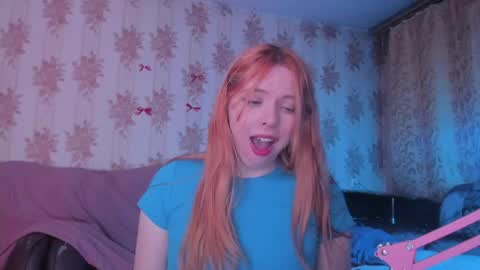 Snapshot of cutie_bambi_ chatting on April 2026 01:41:02 PM Bambi online show from April 2026 01:41:02 PM