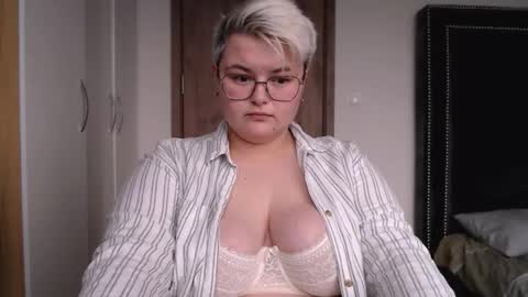 Sophie  Lilith online show from November 2025 07:14:02 AM