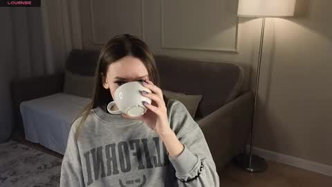 Kate online show from October 2025 08:36:02 AM