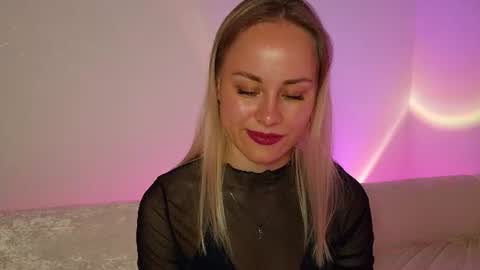 cutie_xoxo_ online show from June 2026 08:07:02 PM