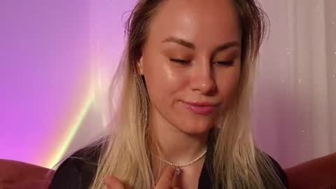 cutie_xoxo_ online show from July 2026 06:37:01 PM
