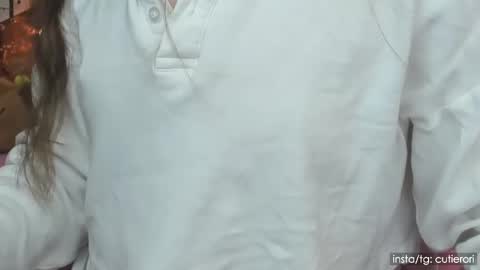 Snapshot of cutierori chatting on December 2024 02:57:02 AM Rori  Instagram cutierori  online show from December 2024 02:57:02 AM