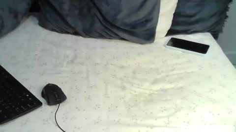 cutlucy25 online show from April 2026 08:39:02 PM