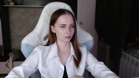 Cutti Crystal online show from February 2026 04:14:01 PM