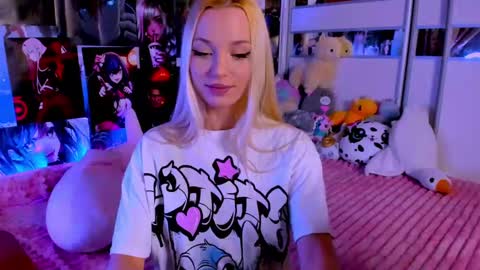 Nora online show from December 2024 09:31:02 PM