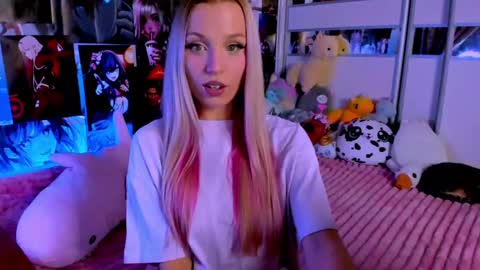 Nora online show from December 2024 09:30:02 PM