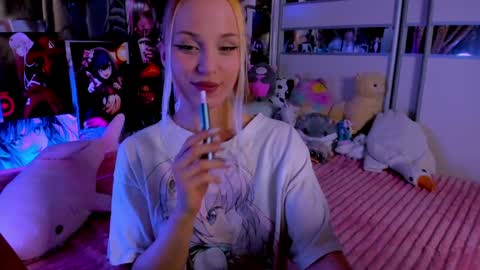 Snapshot of cuttie_ponyy chatting on April 2026 08:26:02 PM Nora online show from April 2026 08:26:02 PM