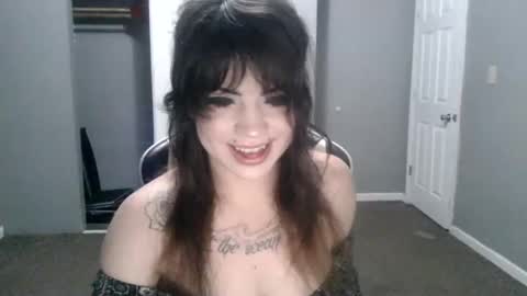 Snapshot of cvntandcandi chatting on February 2025 02:37:01 PM Cvnt And Candi online show from February 2025 02:37:01 PM