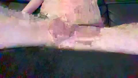 Snapshot of cwaddle chatting on February 2025 06:01:01 PM cwaddle online show from February 2025 06:01:01 PM