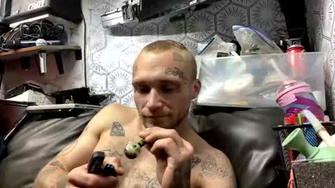 cwbinked23 online show from November 2025 03:19:01 AM