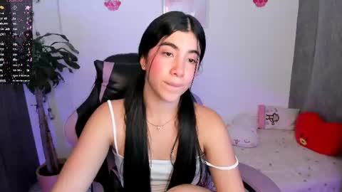Snapshot of cyber_lizz chatting on June 2026 10:32:01 PM Liz online show from June 2026 10:32:01 PM