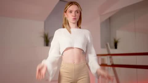 Snapshot of cyberheart_ chatting on December 2024 06:49:02 PM EMILY online show from December 2024 06:49:02 PM