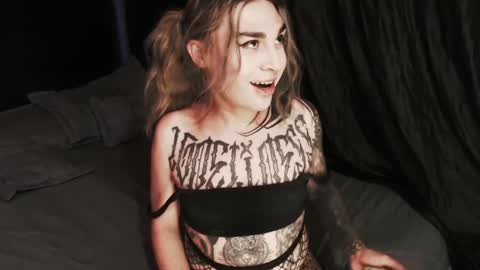 Nikki online show from December 2024 12:19:01 AM