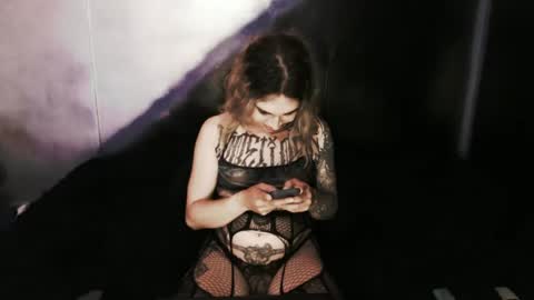 Nikki online show from February 2025 02:19:01 AM