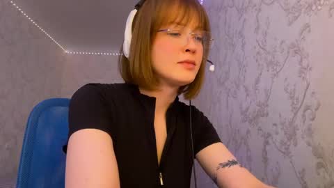 Snapshot of cyndidonnelly chatting on April 2026 03:13:01 AM Sidny online show from April 2026 03:13:01 AM