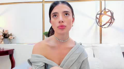 Snapshot of cynthia1fox chatting on May 2026 01:57:16 AM Cynthia1fox online show from May 2026 01:57:16 AM