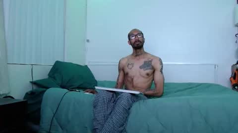 Snapshot of cyrusveal3 chatting on May 2026 09:04:02 AM SkinnyTattedGuy online show from May 2026 09:04:02 AM