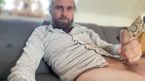 Snapshot of d0n_gi0vanni chatting on January 2025 01:44:02 PM d0n_gi0vanni online show from January 2025 01:44:02 PM