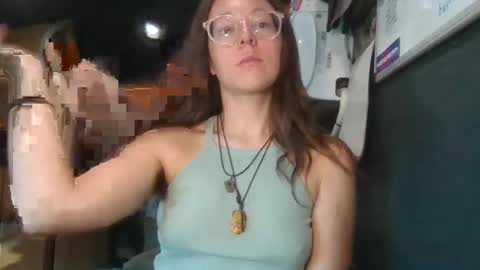 Snapshot of d3sert_moon chatting on November 2025 10:20:02 PM d3sert_moon online show from November 2025 10:20:02 PM